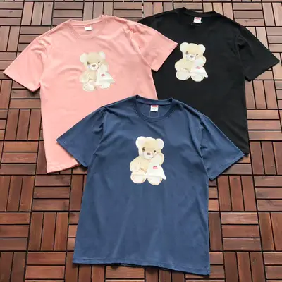 SUPREME T-Shirt