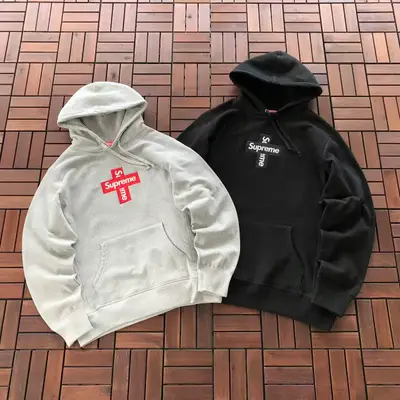 SUPREME Hoodie