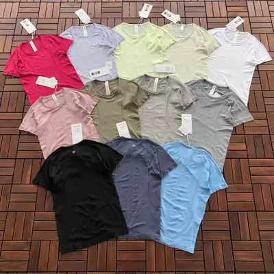 LULULEMON T-Shirt