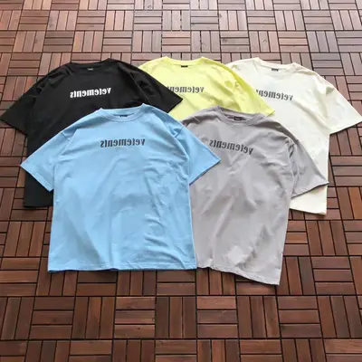 VETEMENTS T-Shirt