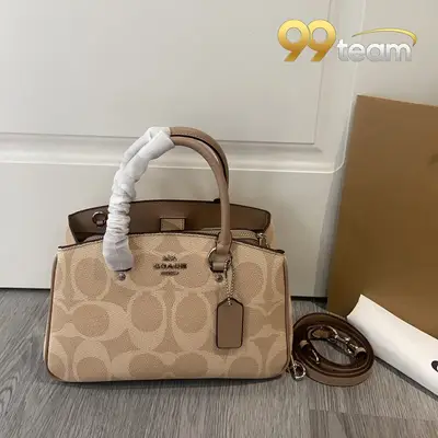 COACH | Item ID: 05030
