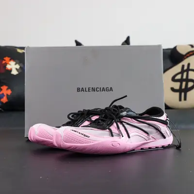 BALENCIAGA