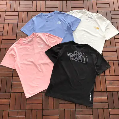THE NORTH FACE T-Shirt