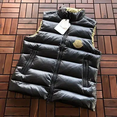 MONCLER