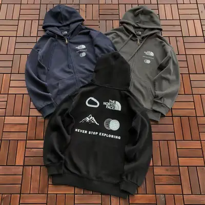 THE NORTH FACE Hoodie