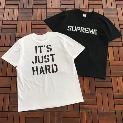 SUPREME T-Shirt