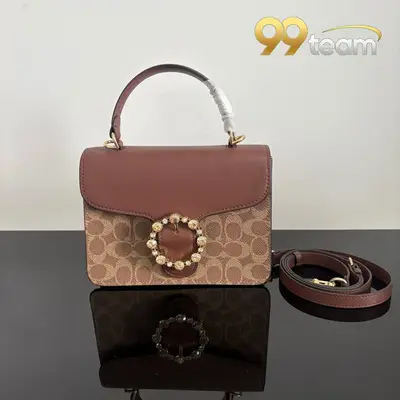 COACH | Item ID: 04578