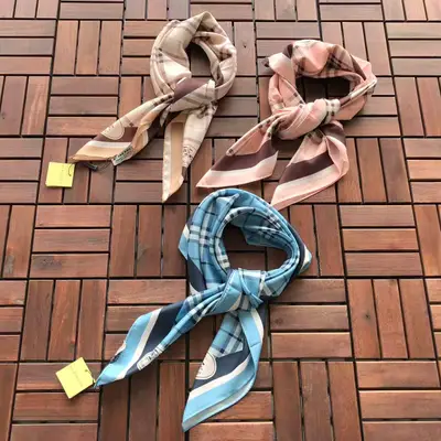 BURBERRY Schal