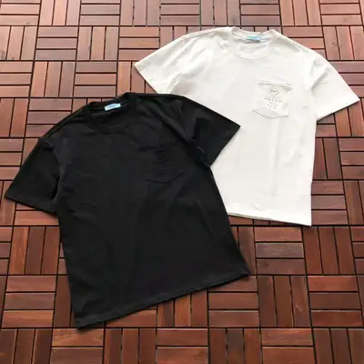 PRADA T-Shirt