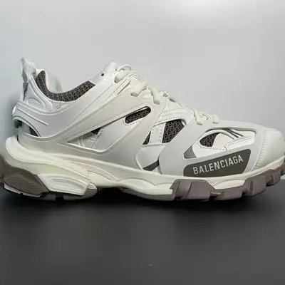BALENCIAGA