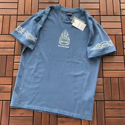 BALENCIAGA T-Shirt
