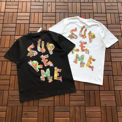 SUPREME T-Shirt