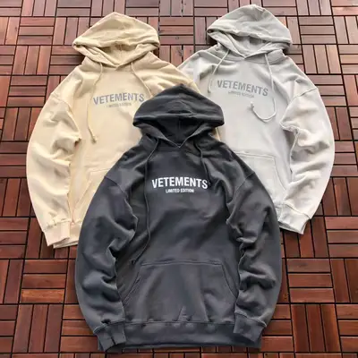 VETEMENTS Hoodie
