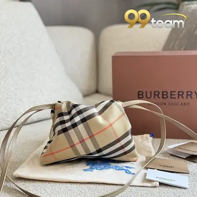 BURBERRY | Item ID: 21366