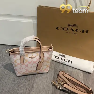 COACH | Item ID: 04407