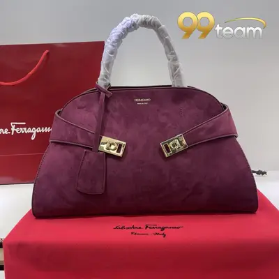 FERRAGAMO | Item ID: 22127