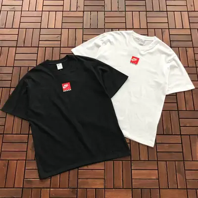 NIKE T-Shirt
