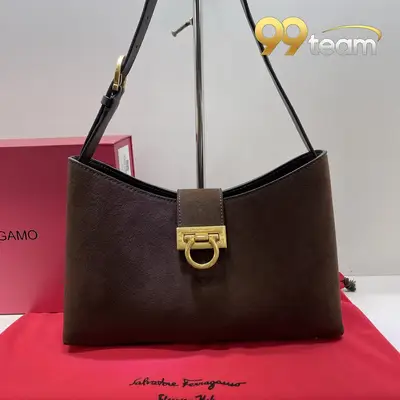 FERRAGAMO | Item ID: 22156