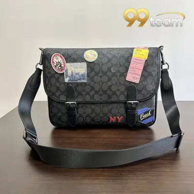 COACH | Item ID: 04570