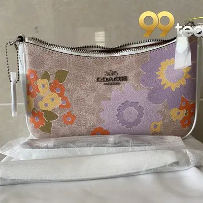 COACH | Item ID: 05102