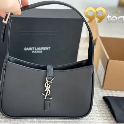 SAINT LAURENT | Item ID: 04232