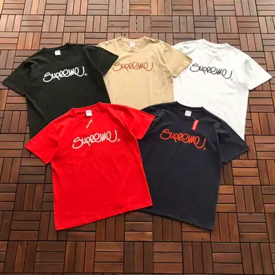 SUPREME T-Shirt