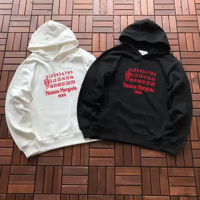 MAISON MARGIELA Hoodie