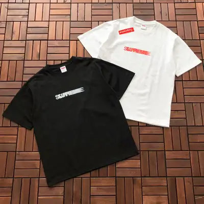 SUPREME T-Shirt