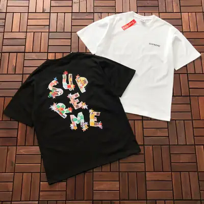 SUPREME T-Shirt