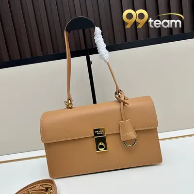 PRADA | Item ID: 08544