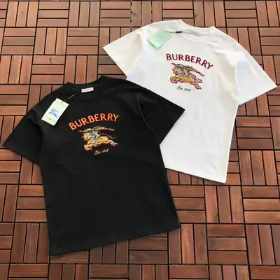 BURBERRY T-Shirt
