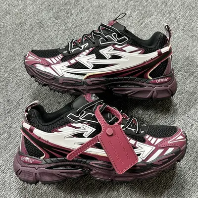 OFF-WHITE