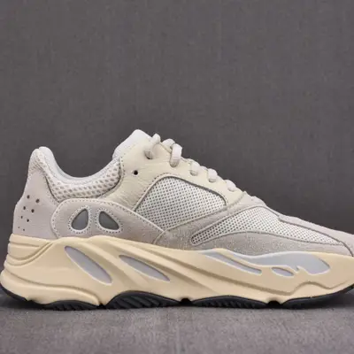 YEEZY