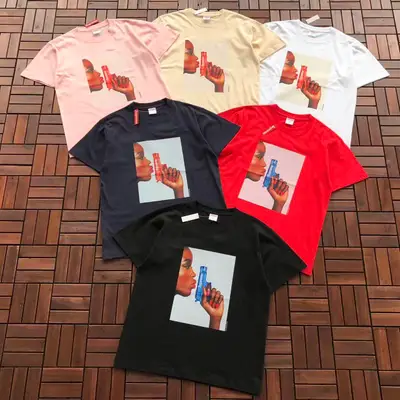 SUPREME T-Shirt