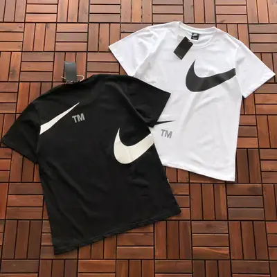 NIKE T-Shirt