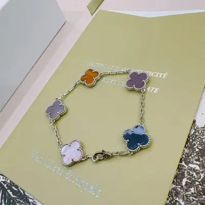 VAN CLEEF & ARPELS Schmuck