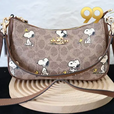 COACH | Item ID: 05039