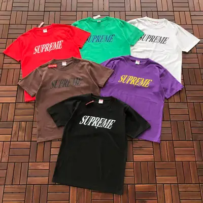 SUPREME T-Shirt