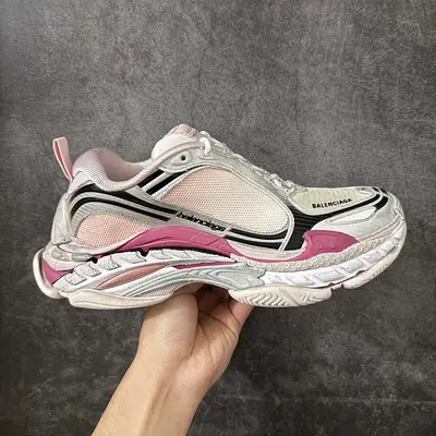 BALENCIAGA