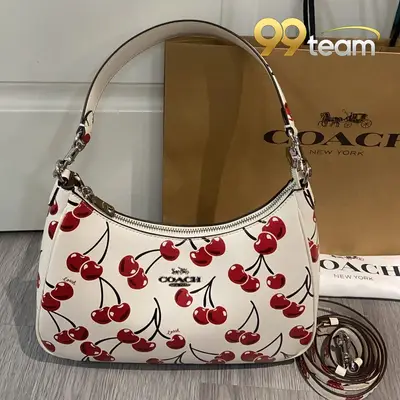 COACH | Item ID: 04665