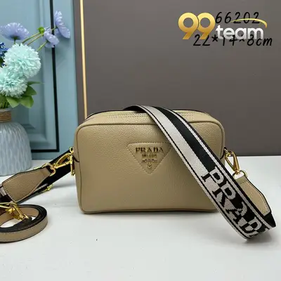 PRADA | Item ID: 09558