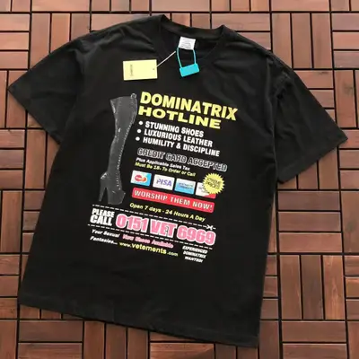 VETEMENTS T-Shirt