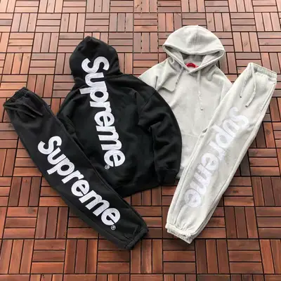 SUPREME Hoodie