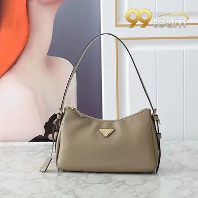 PRADA | Item ID: 08953