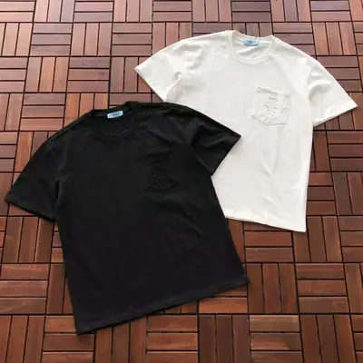 PRADA T-Shirt