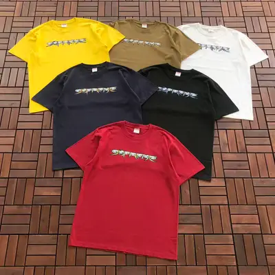 SUPREME T-Shirt