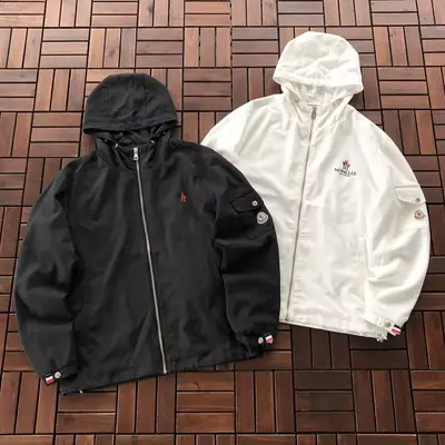 MONCLER Jacke