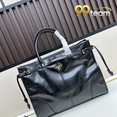PRADA | Item ID: 09512