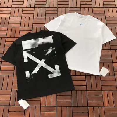 OFF-WHITE T-Shirt