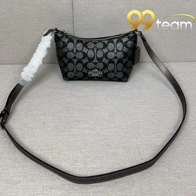 COACH | Item ID: 04900